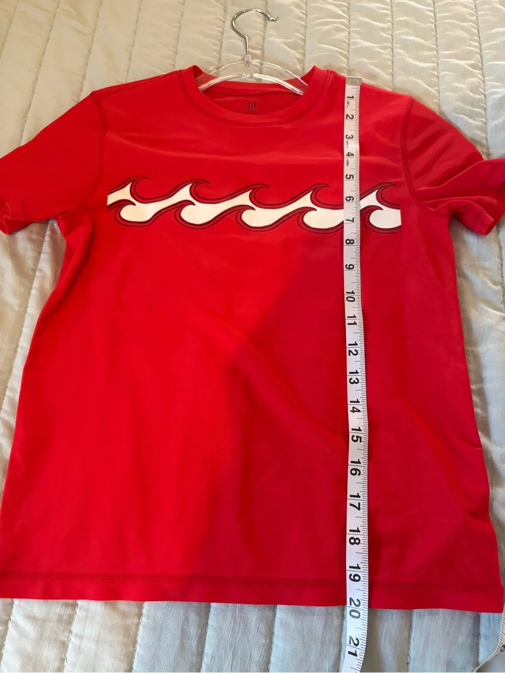 GAP Boys Red Swim Shirt White Wave Graphic (M)